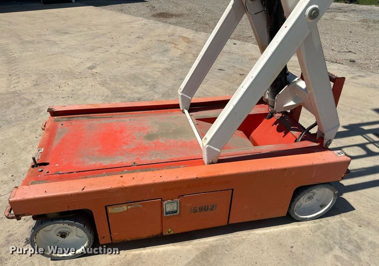 image for item DW8702 2015 Snorkel S4726E scissor lift