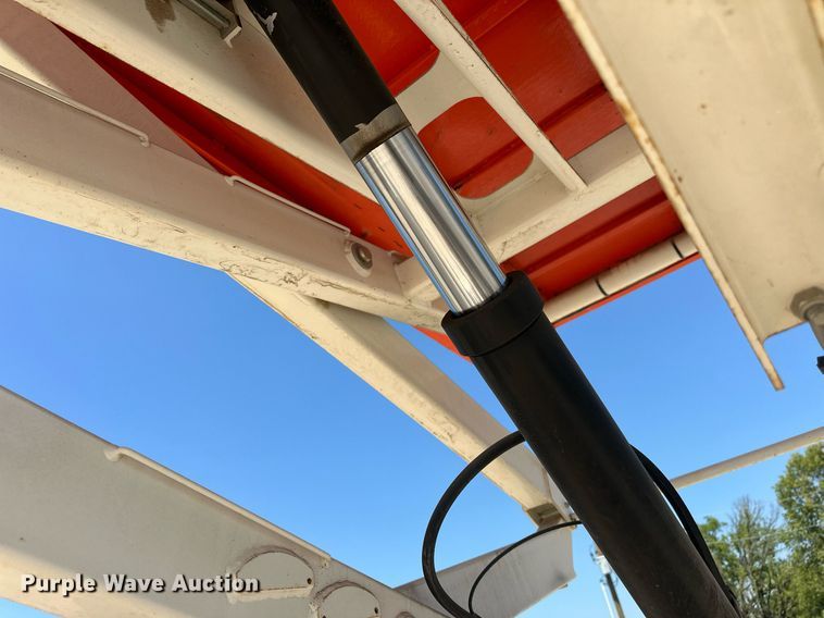 image for item DW8702 2015 Snorkel S4726E scissor lift