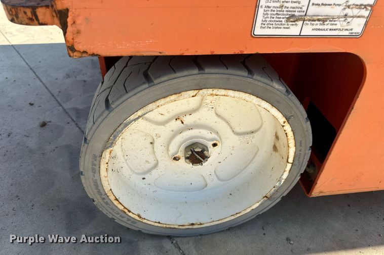 image for item DW8702 2015 Snorkel S4726E scissor lift