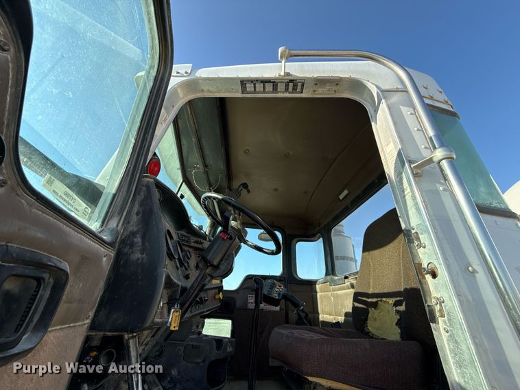 image for item DY7990 2003 Kenworth W900 ready mix truck