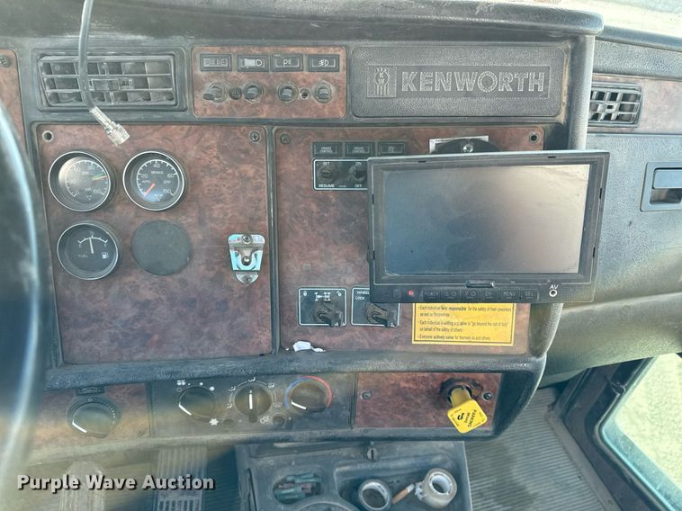 image for item DY7990 2003 Kenworth W900 ready mix truck