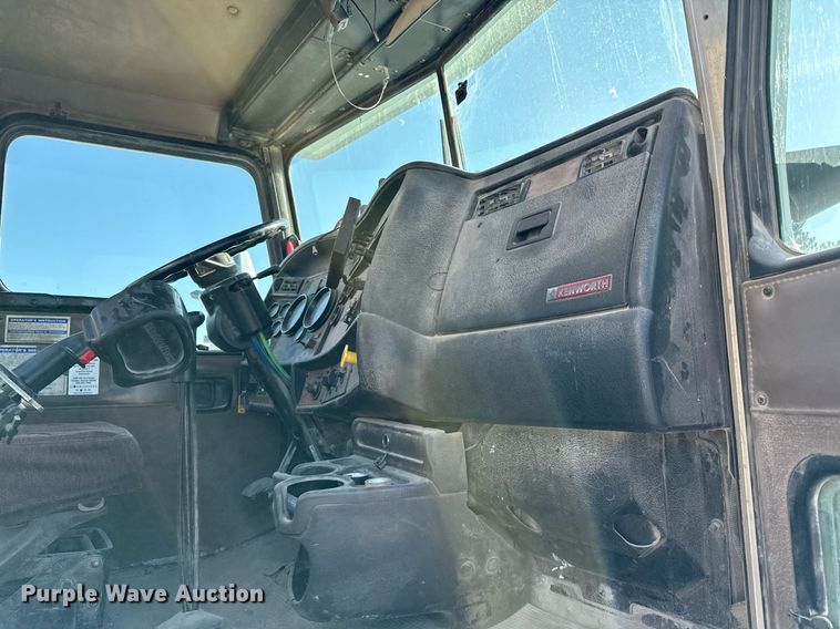 image for item DY7990 2003 Kenworth W900 ready mix truck