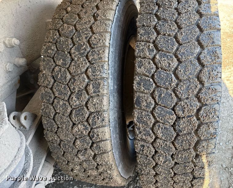 image for item DY7990 2003 Kenworth W900 ready mix truck