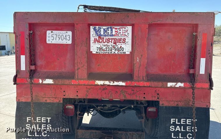 image for item DY7991 2004 Ford F650 dump truck