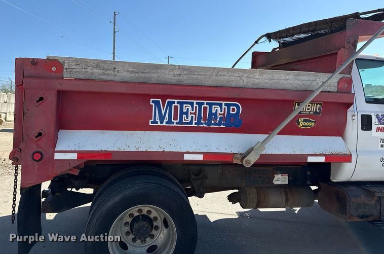 image for item DY7991 2004 Ford F650 dump truck