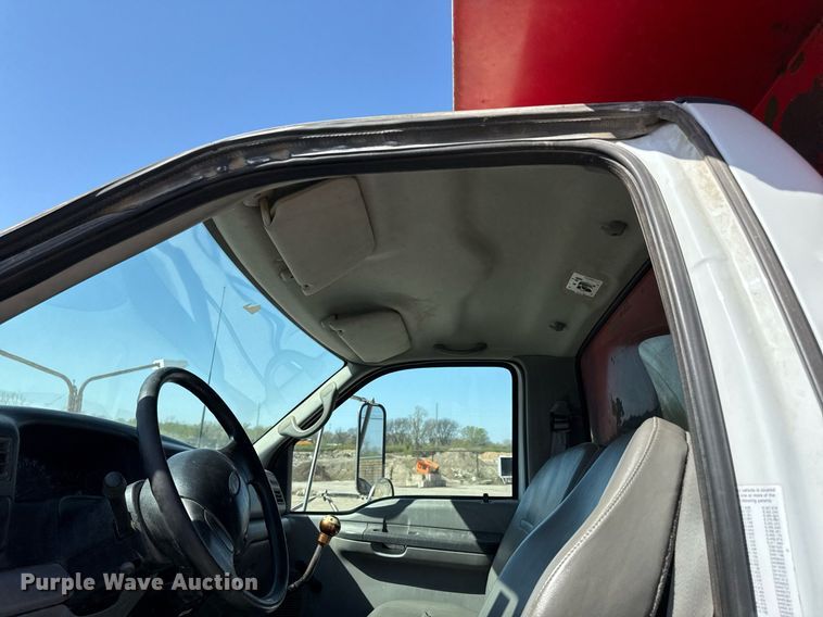 image for item DY7991 2004 Ford F650 dump truck