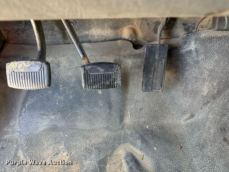 image for item DY7991 2004 Ford F650 dump truck