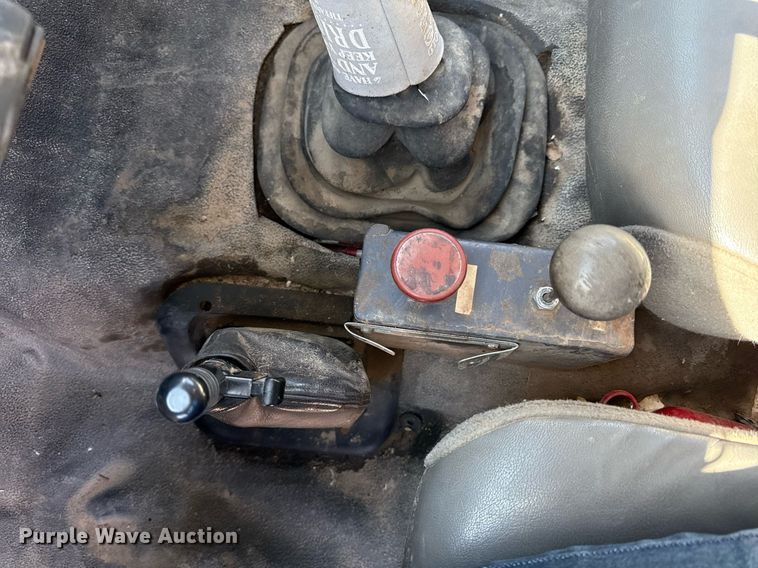 image for item DY7991 2004 Ford F650 dump truck