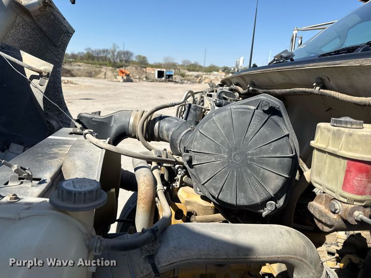 image for item DY7991 2004 Ford F650 dump truck