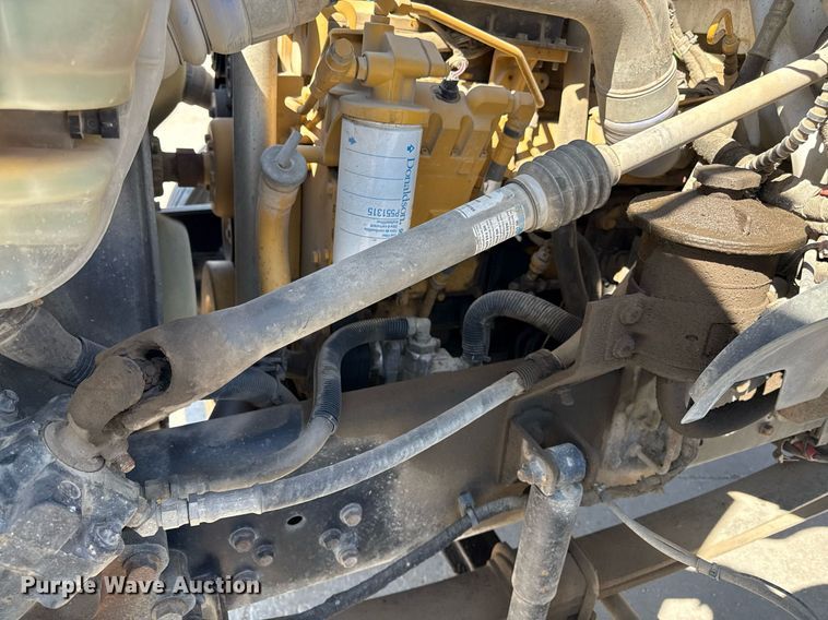 image for item DY7991 2004 Ford F650 dump truck