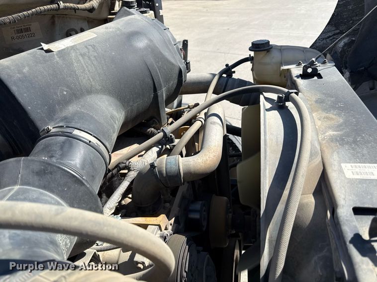 image for item DY7991 2004 Ford F650 dump truck