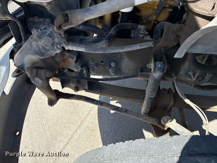 image for item DY7991 2004 Ford F650 dump truck