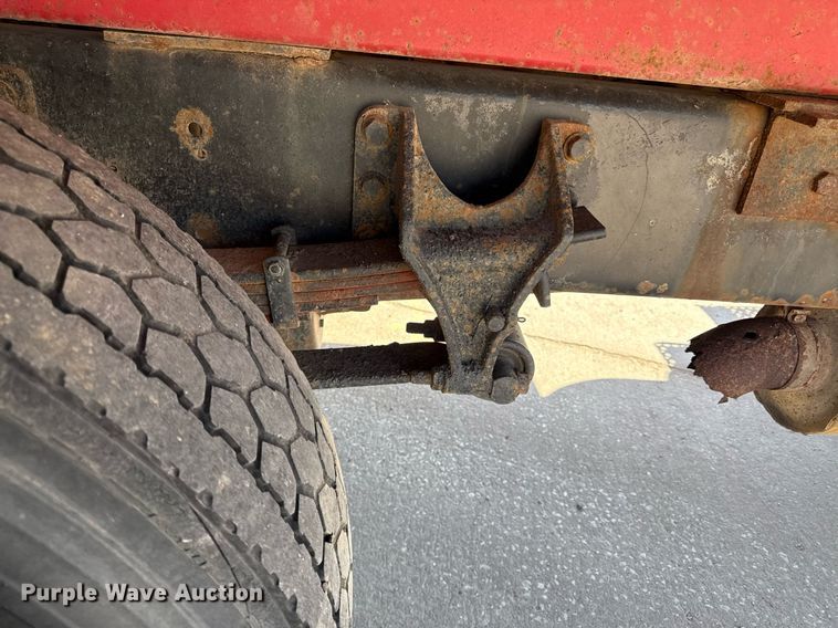 image for item DY7991 2004 Ford F650 dump truck