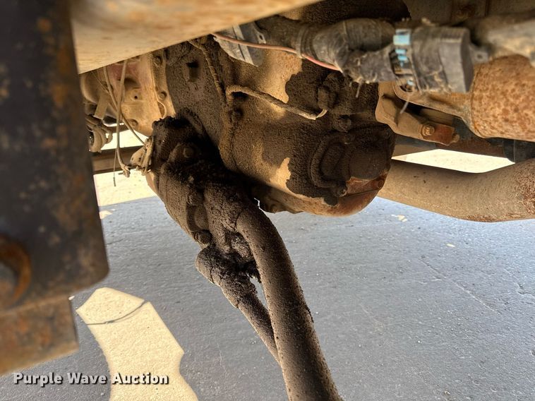 image for item DY7991 2004 Ford F650 dump truck