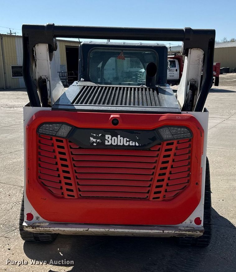 image for item DY7992 2021 Bobcat T76 r series tracked skid steer loader