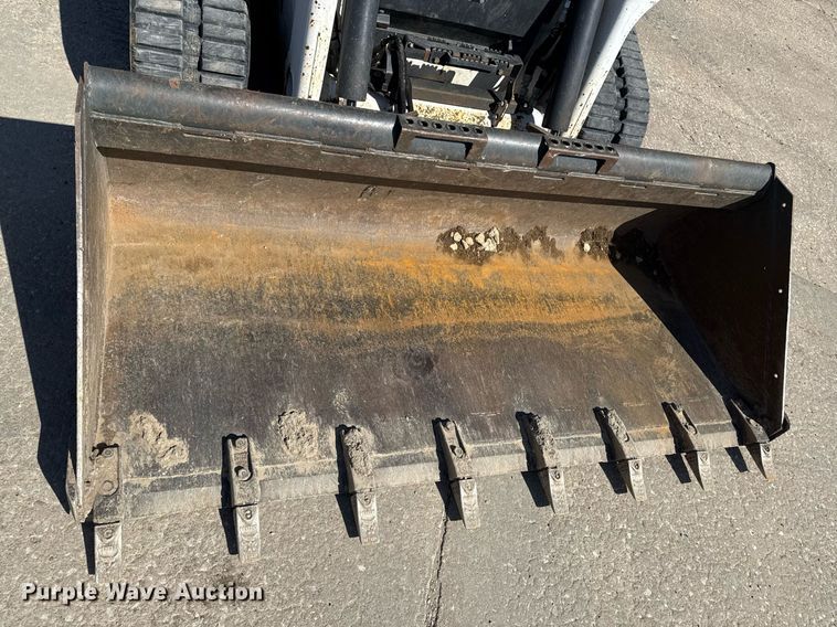 image for item DY7992 2021 Bobcat T76 r series tracked skid steer loader