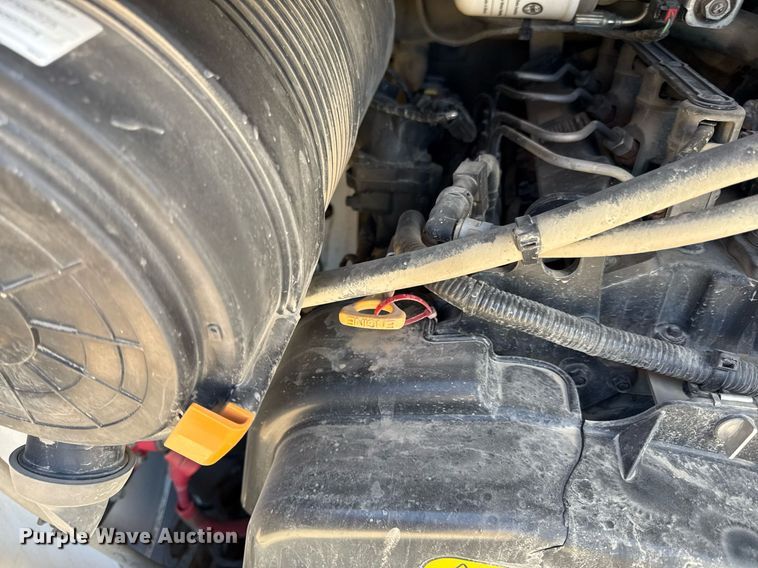 image for item DY7992 2021 Bobcat T76 r series tracked skid steer loader