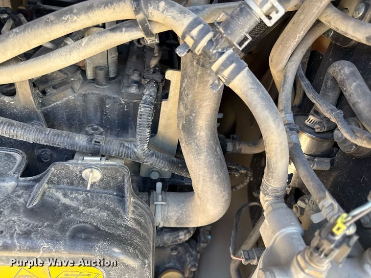 image for item DY7992 2021 Bobcat T76 r series tracked skid steer loader