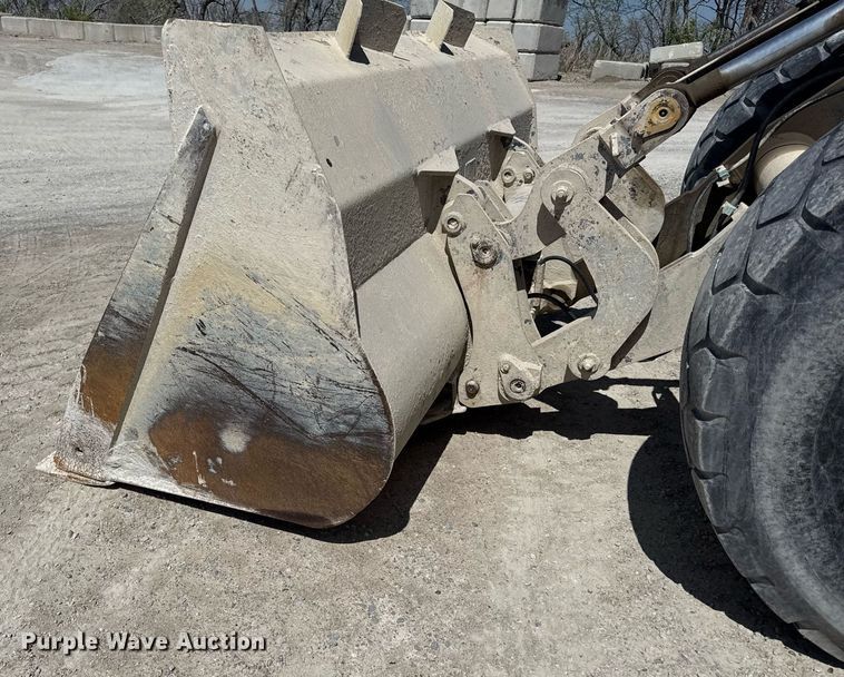 image for item DY7996 1990 Michigan L120 wheel loader