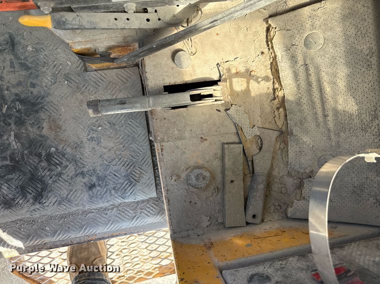 image for item DY7996 1990 Michigan L120 wheel loader