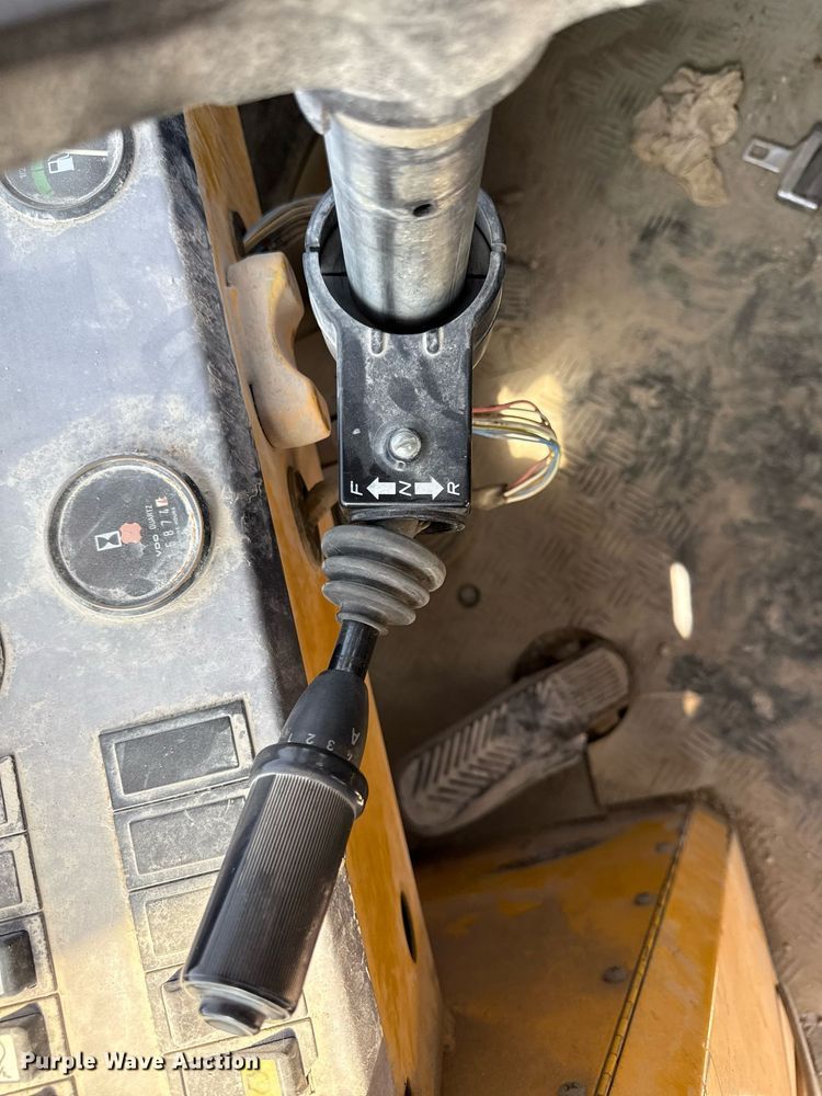 image for item DY7996 1990 Michigan L120 wheel loader