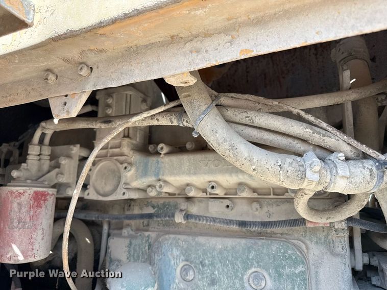 image for item DY7996 1990 Michigan L120 wheel loader