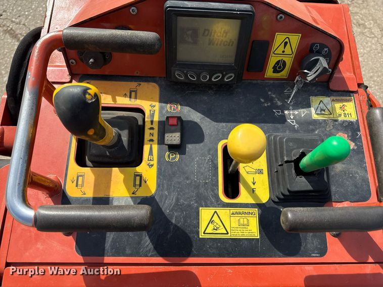 image for item DY7997 2017 Ditch Witch SK1050 compact utility loader