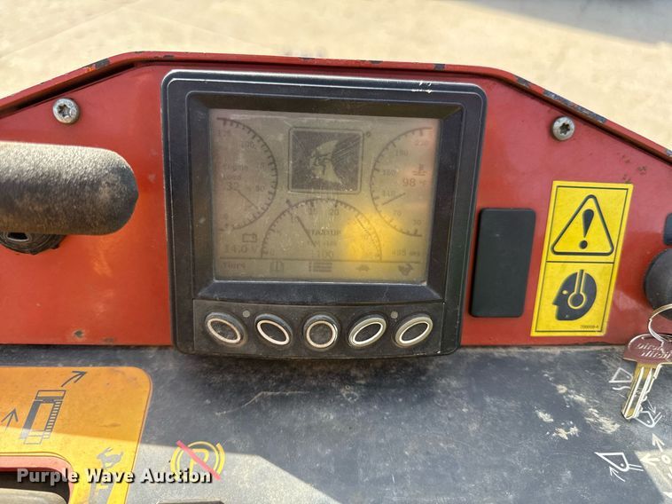 image for item DY7997 2017 Ditch Witch SK1050 compact utility loader