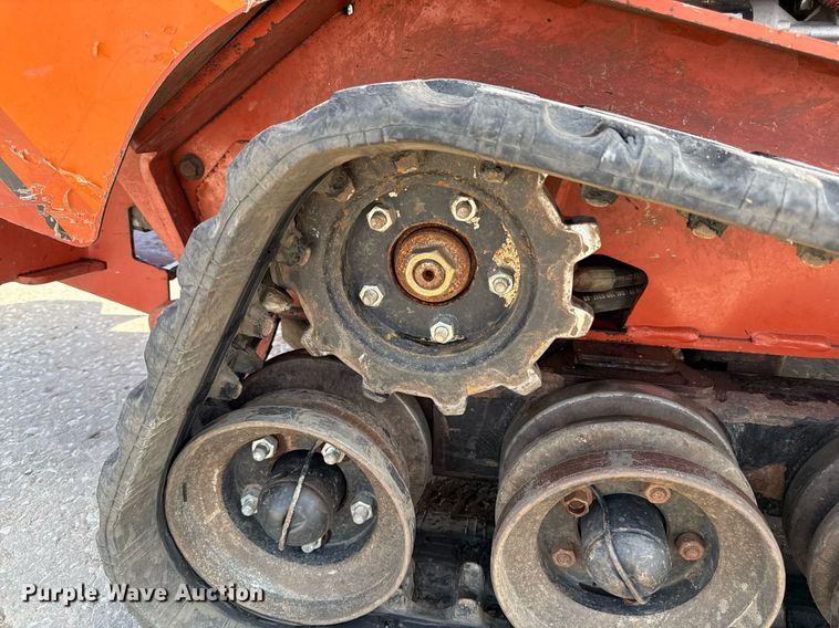 image for item DY7997 2017 Ditch Witch SK1050 compact utility loader