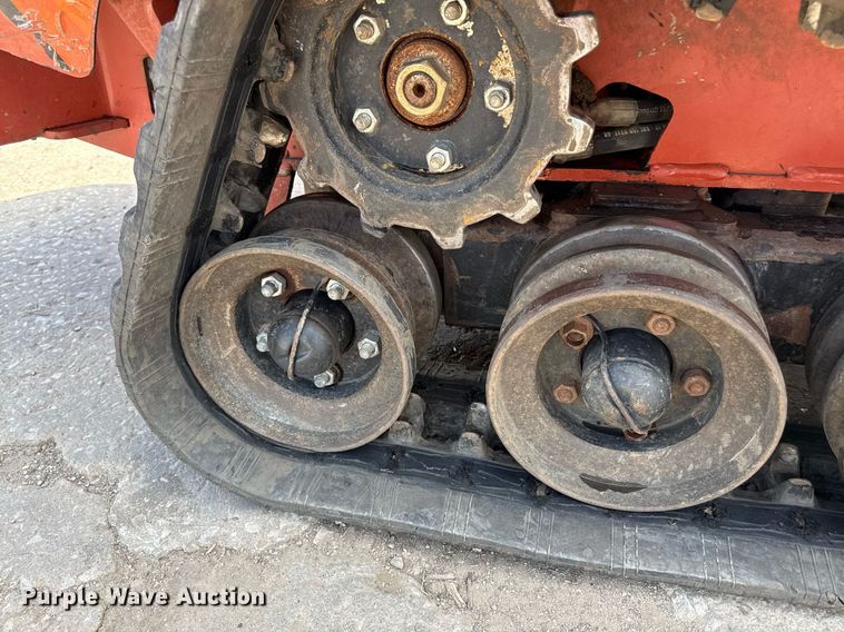 image for item DY7997 2017 Ditch Witch SK1050 compact utility loader