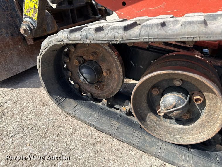 image for item DY7997 2017 Ditch Witch SK1050 compact utility loader