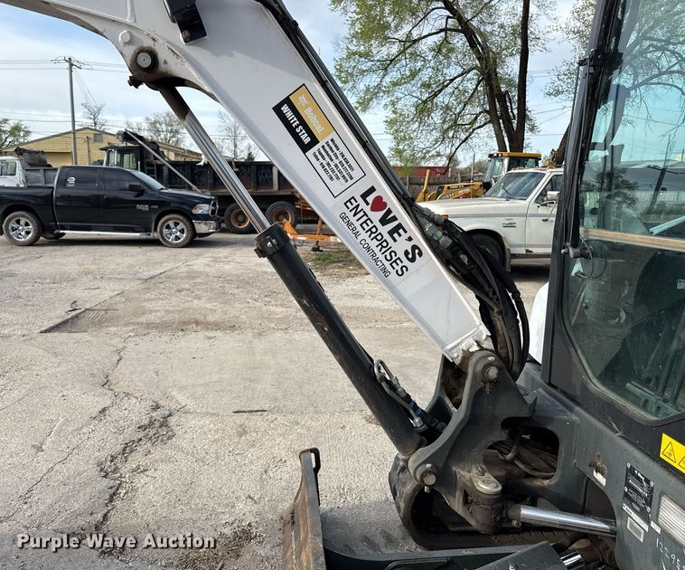 image for item DY8005 2021 Bobcat E35i mini excavator