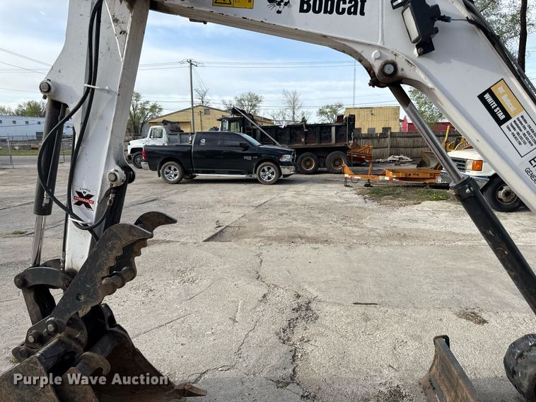 image for item DY8005 2021 Bobcat E35i mini excavator