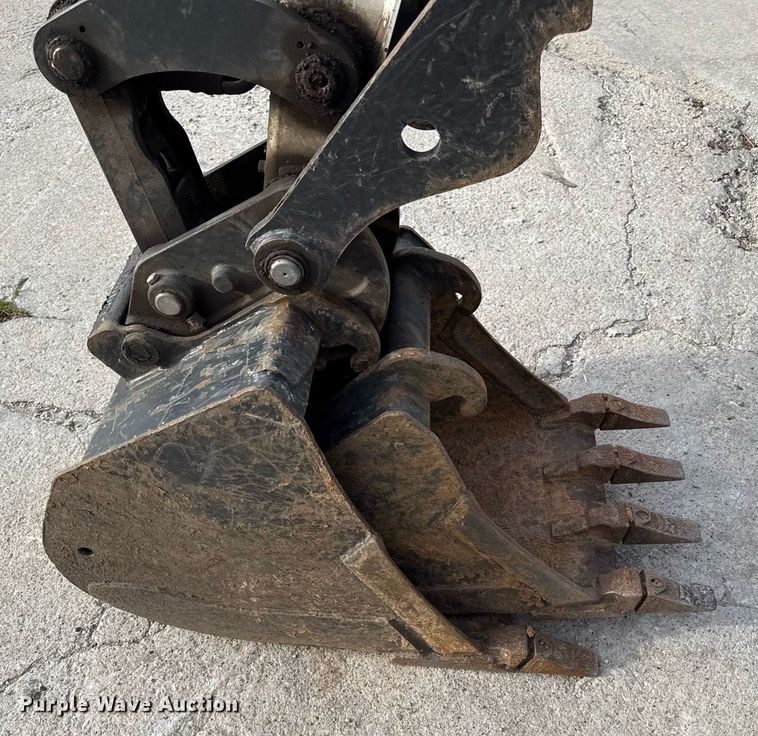 image for item DY8005 2021 Bobcat E35i mini excavator