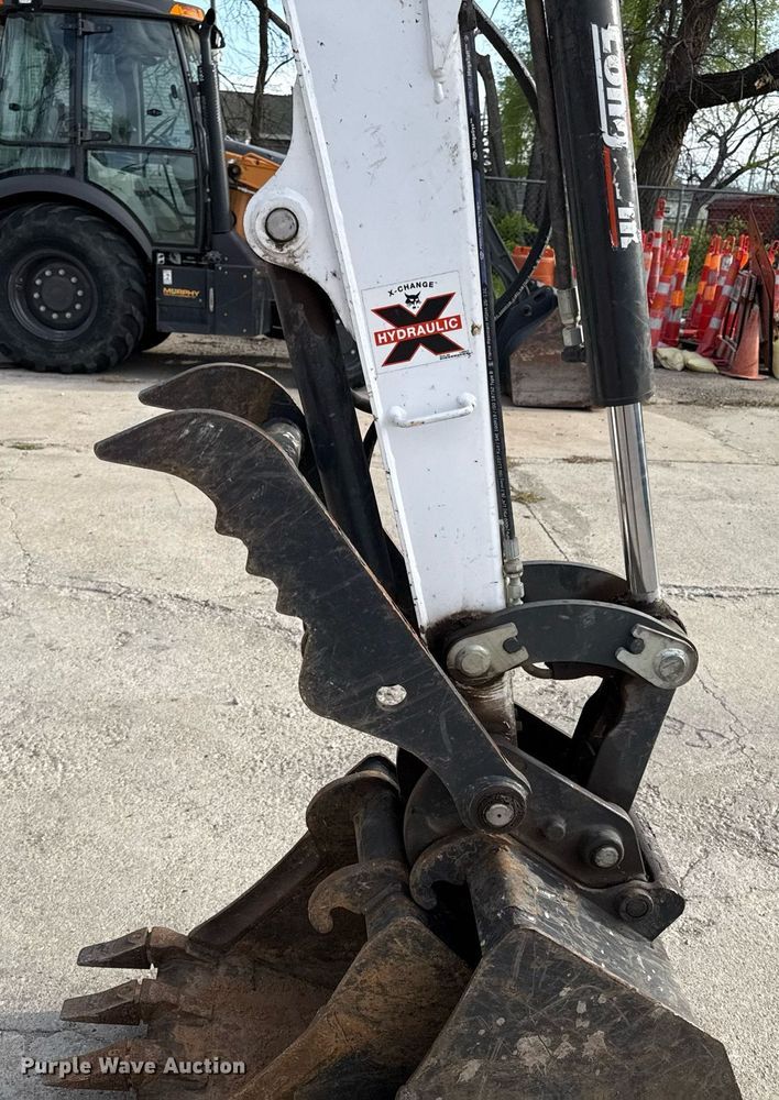 image for item DY8005 2021 Bobcat E35i mini excavator