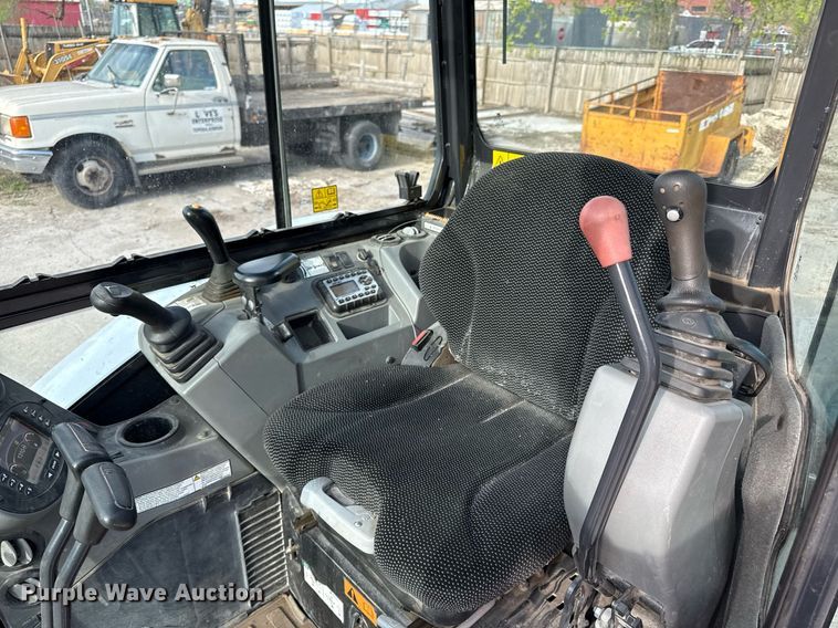 image for item DY8005 2021 Bobcat E35i mini excavator