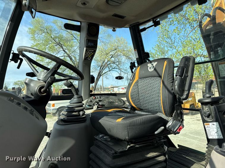 image for item DY8007 2019 Case 580 Super N backhoe