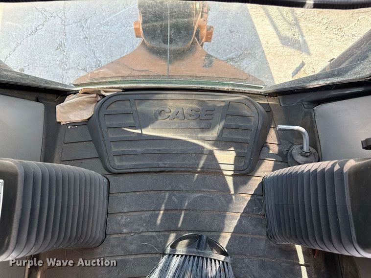 image for item DY8007 2019 Case 580 Super N backhoe