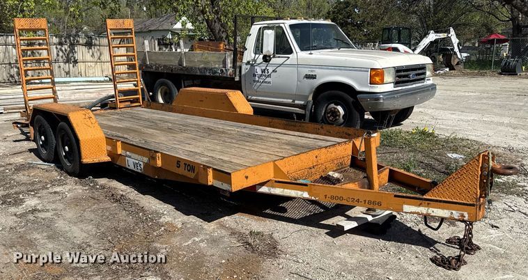 image for item DY8010 2002 Econoline LP016FE equipment trailer