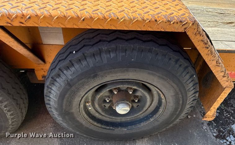 image for item DY8010 2002 Econoline LP016FE equipment trailer