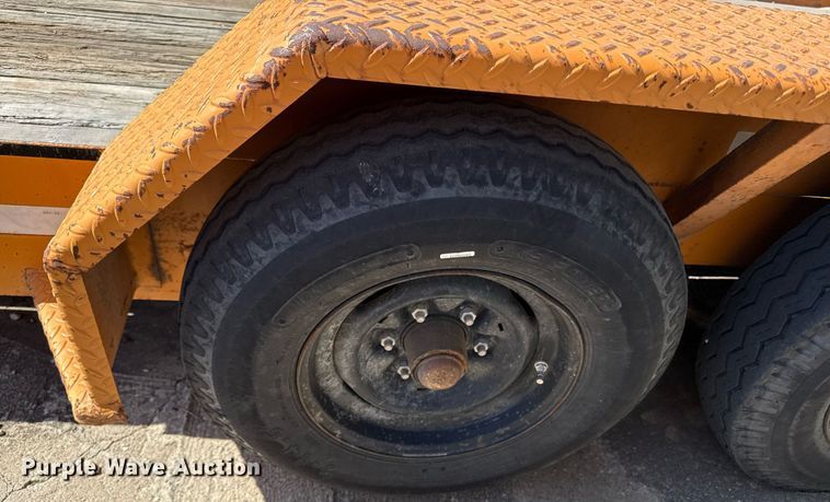 image for item DY8010 2002 Econoline LP016FE equipment trailer