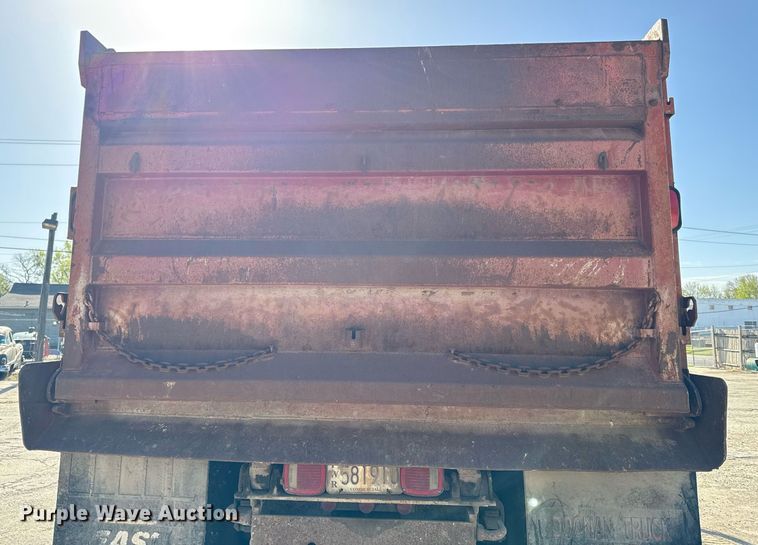 image for item DY8011 1987 Kenworth T600 dump truck