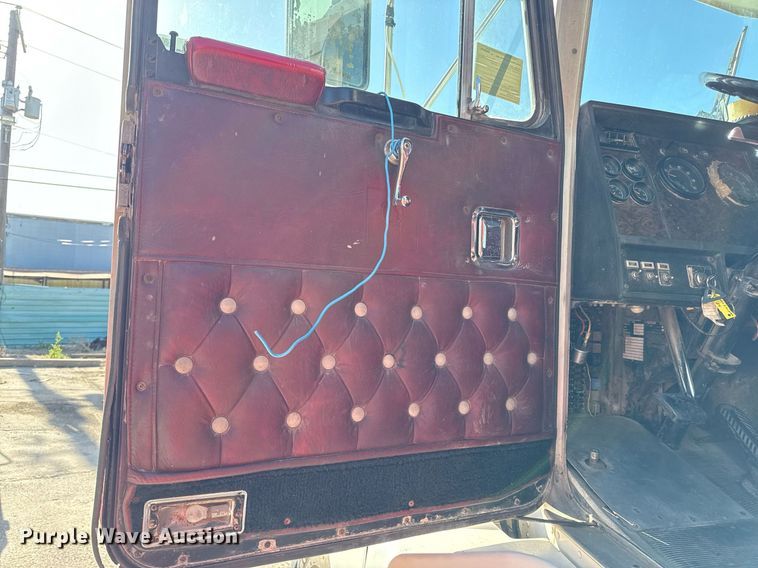 image for item DY8011 1987 Kenworth T600 dump truck