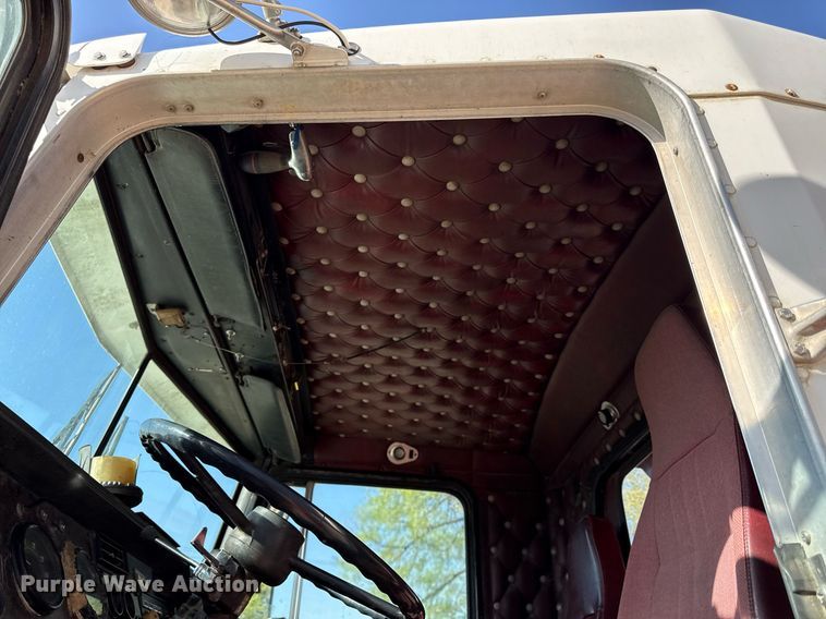 image for item DY8011 1987 Kenworth T600 dump truck