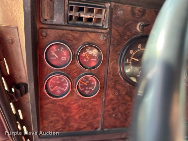 image for item DY8011 1987 Kenworth T600 dump truck