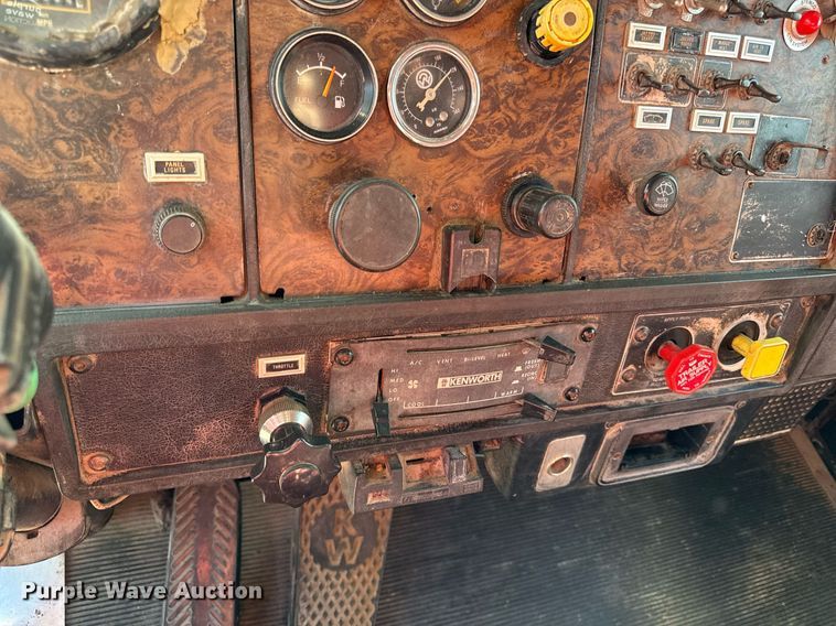 image for item DY8011 1987 Kenworth T600 dump truck