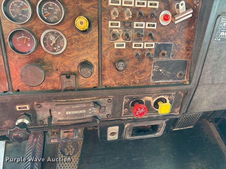 image for item DY8011 1987 Kenworth T600 dump truck