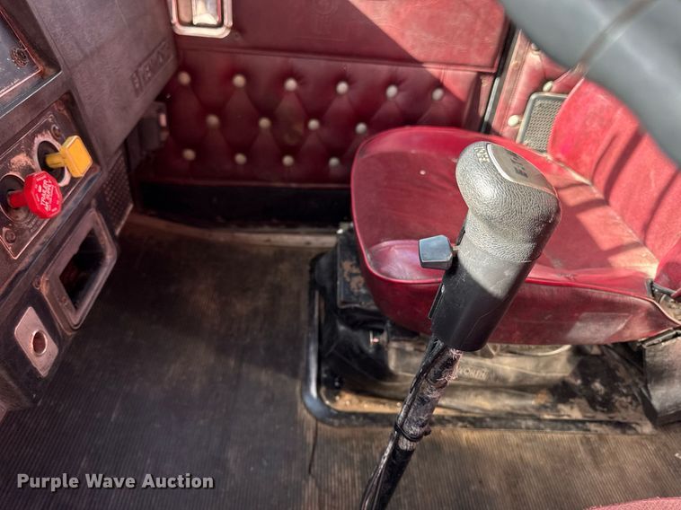 image for item DY8011 1987 Kenworth T600 dump truck