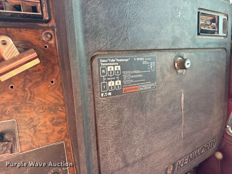 image for item DY8011 1987 Kenworth T600 dump truck