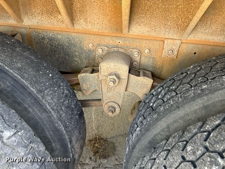 image for item DY8011 1987 Kenworth T600 dump truck